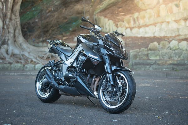 Baptiste C David, Kawasaki Z1000 ABS 2011 Prince Noir Custom