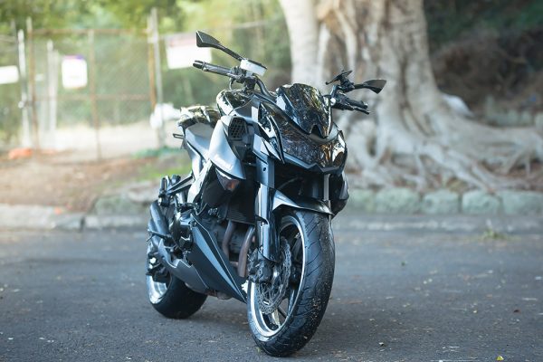 Baptiste C David, Kawasaki Z1000 ABS 2011 Prince Noir Custom